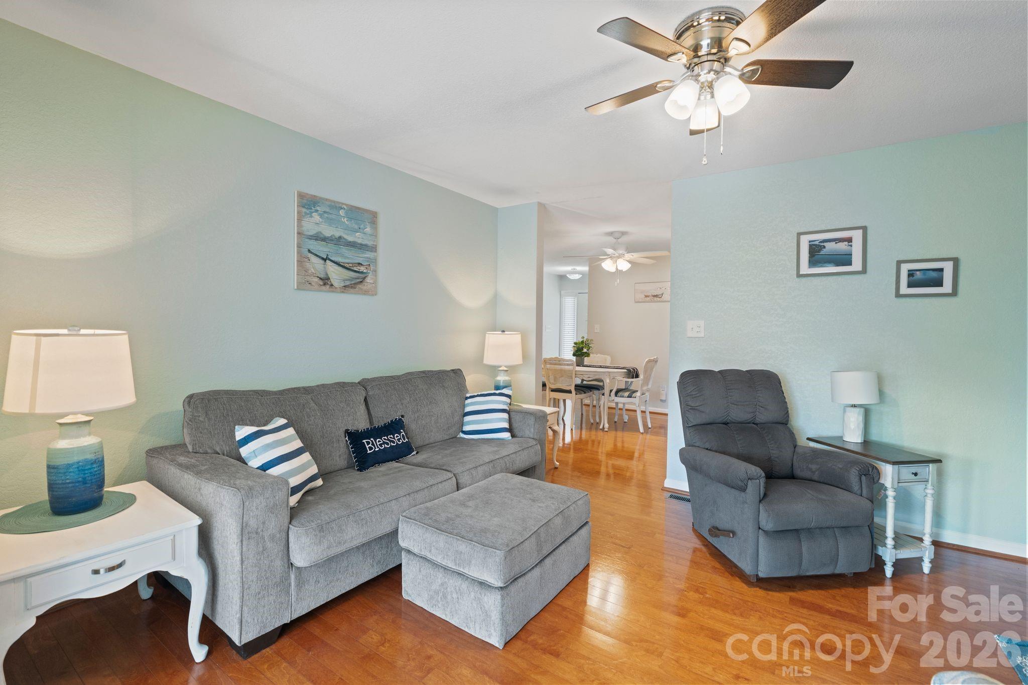 Knolls Point - Residential