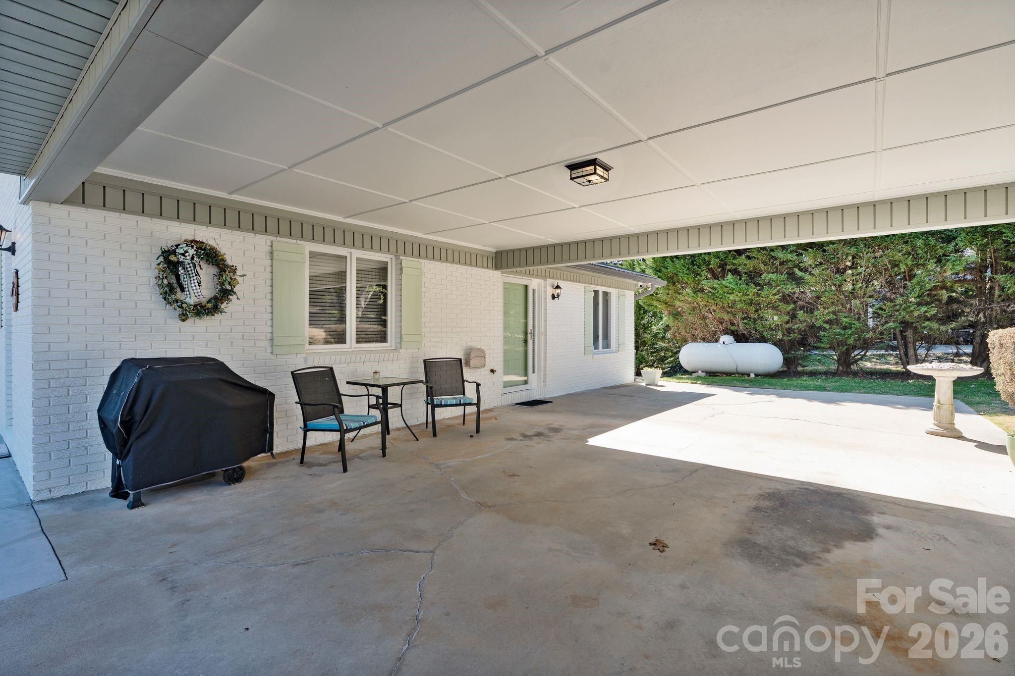 Knolls Point - Residential