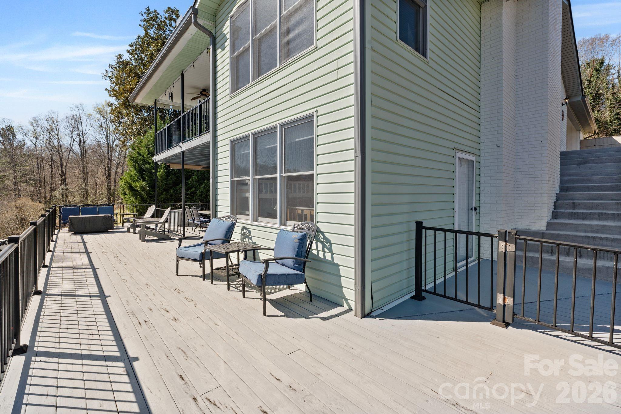 Knolls Point - Residential