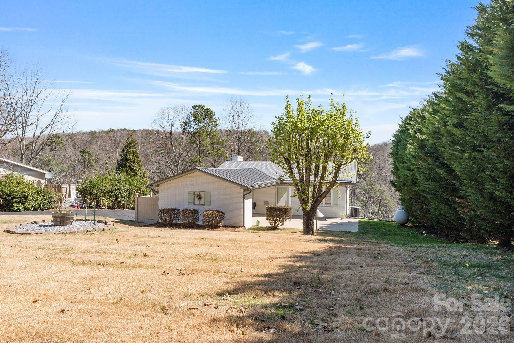 Knolls Point - Residential