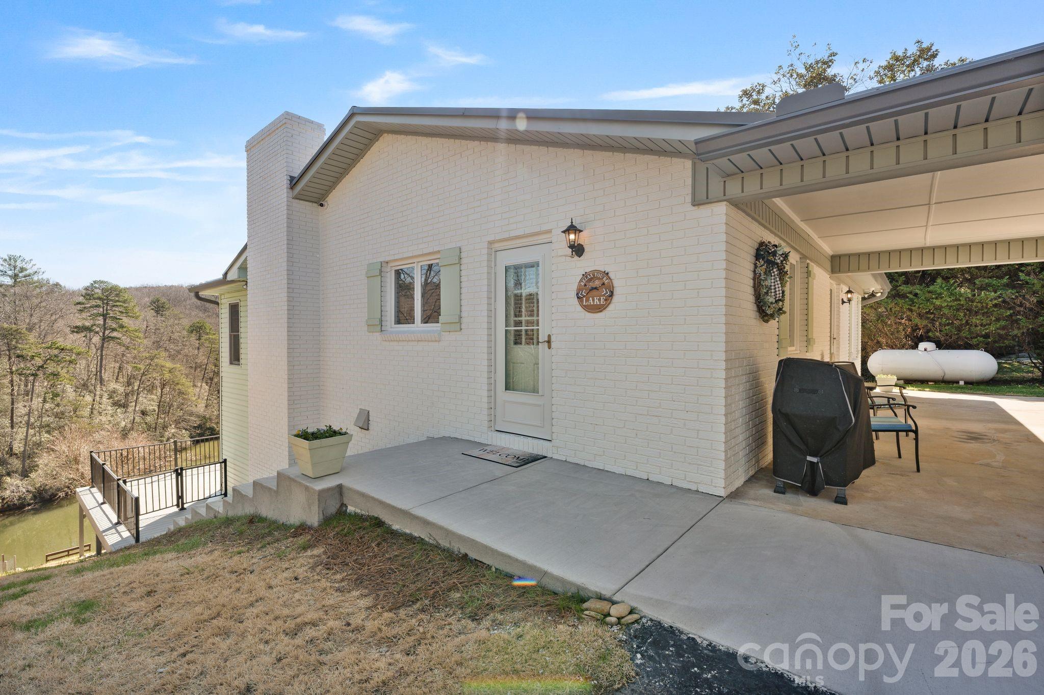 Knolls Point - Residential