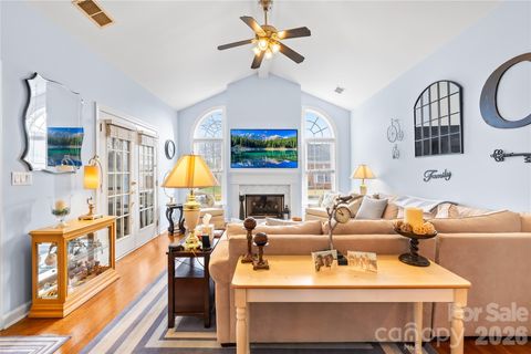 8579 Highland Glen Drive Charlotte NC 28269