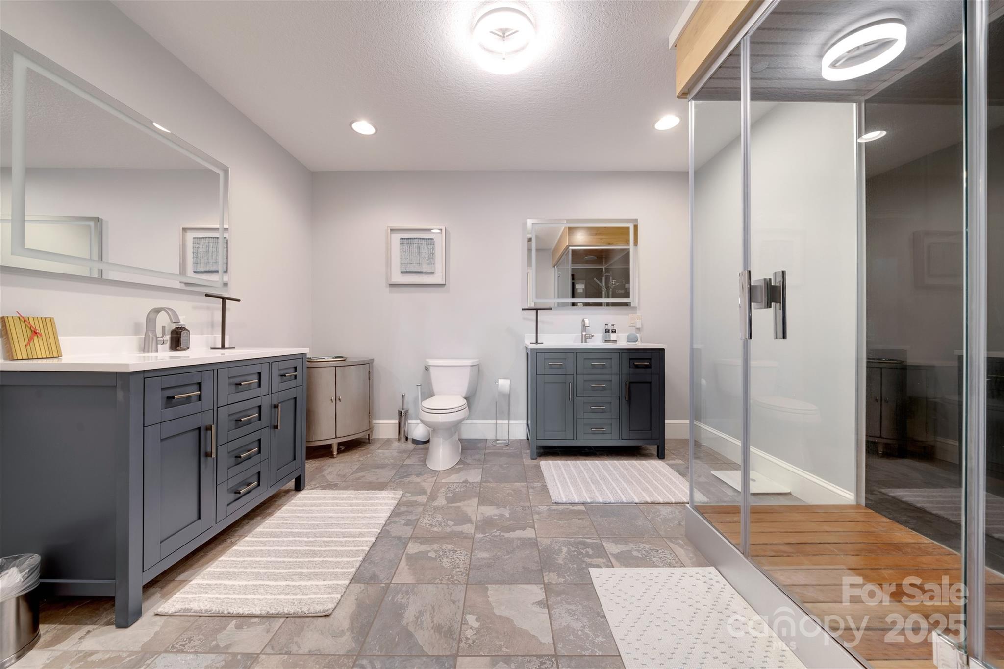 Crest Mountain - Residential