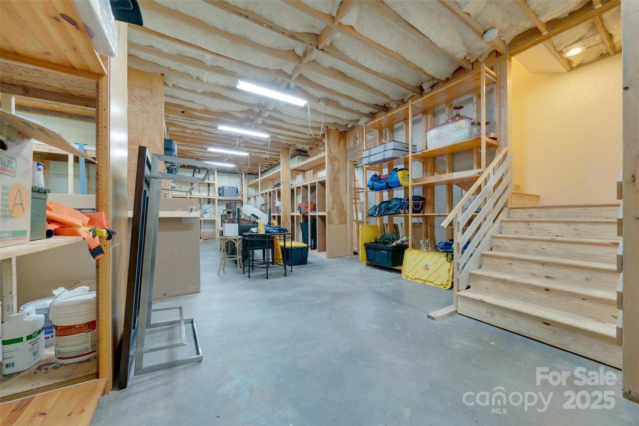 Crest Mountain - Residential