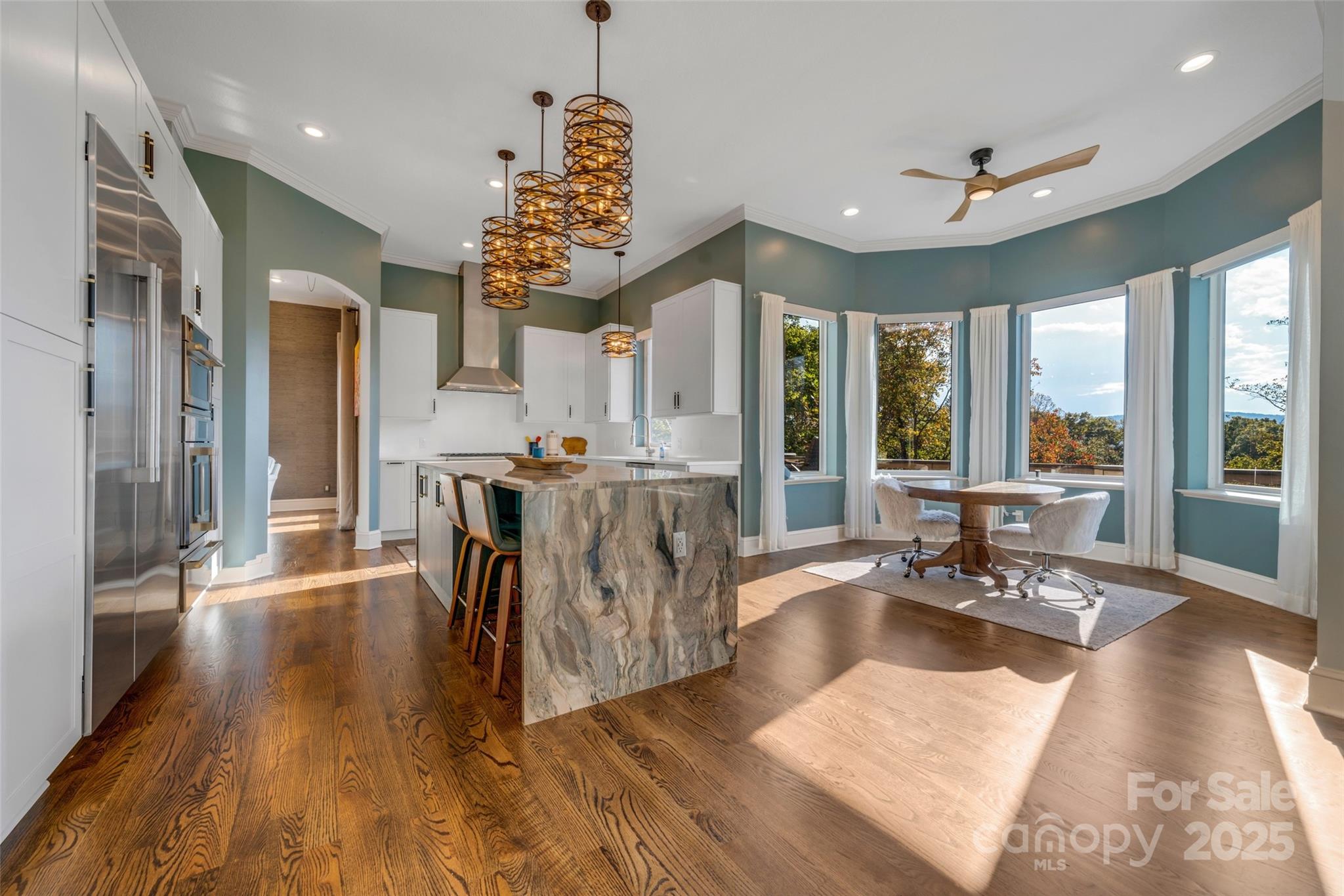 Crest Mountain - Residential