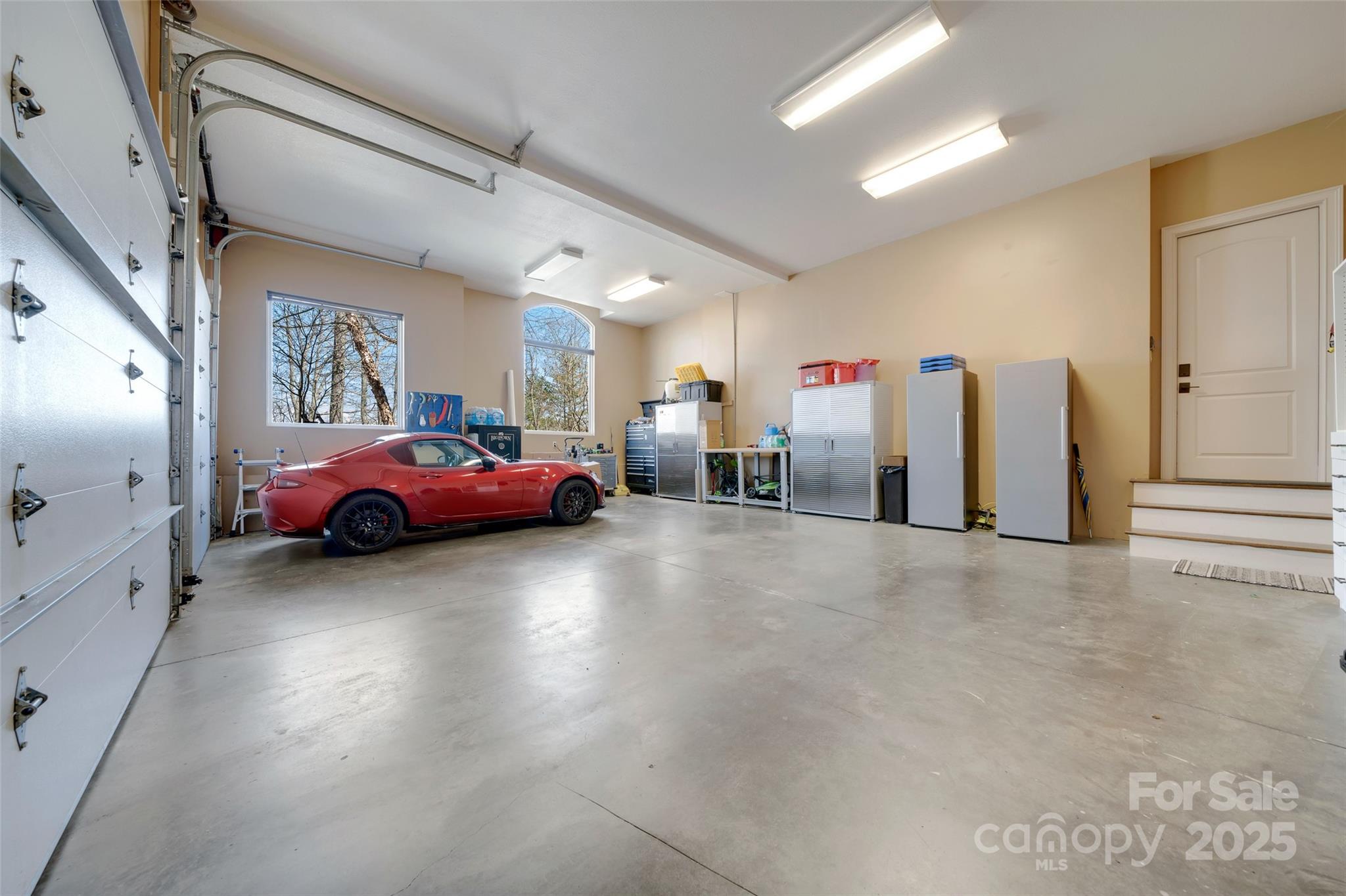 Crest Mountain - Residential