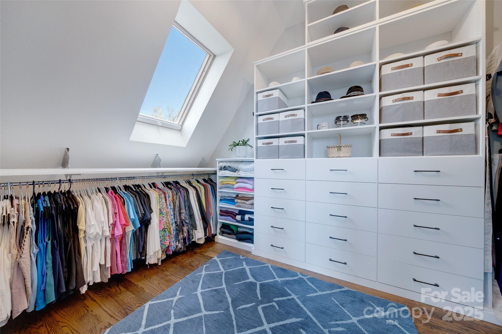 Crest Mountain - Residential