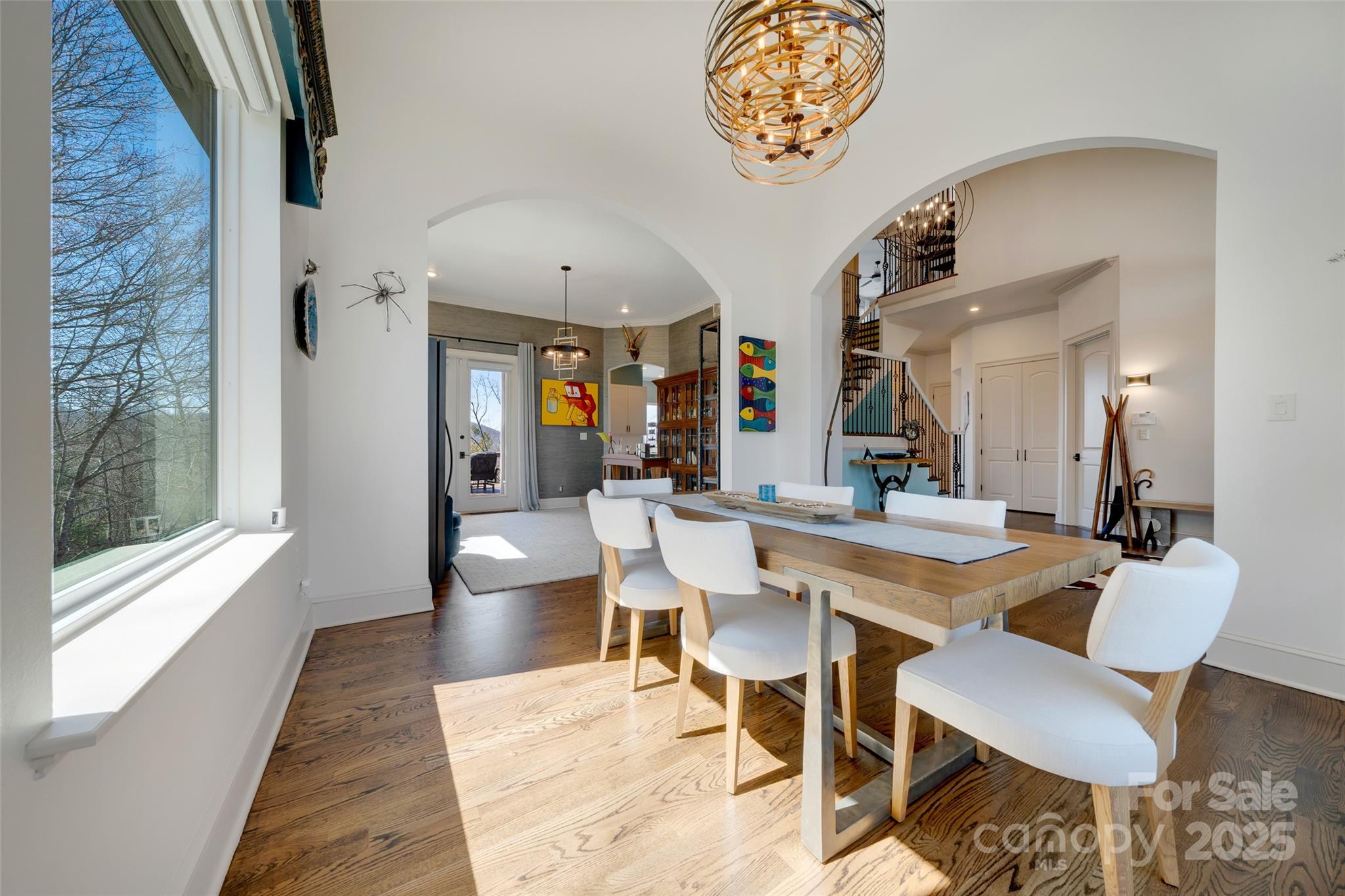 Crest Mountain - Residential