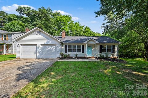 Photo of 6804 Streamside Drive, Charlotte, NC 28212 (MLS # 4398997)
