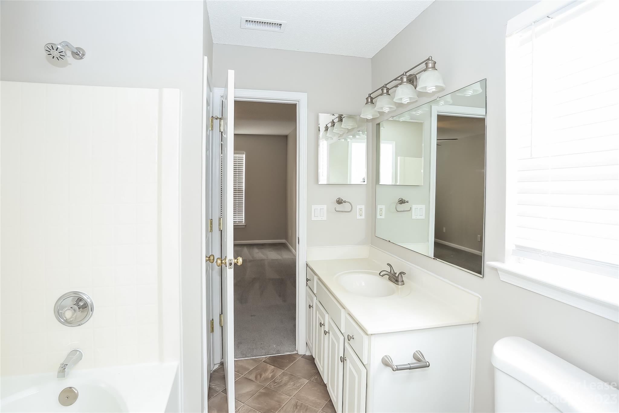 Unknown - Residential Lease