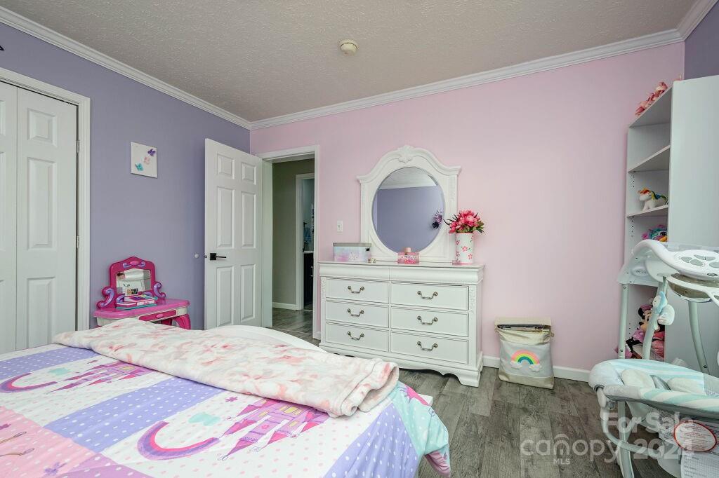 Lone Laurel - Residential