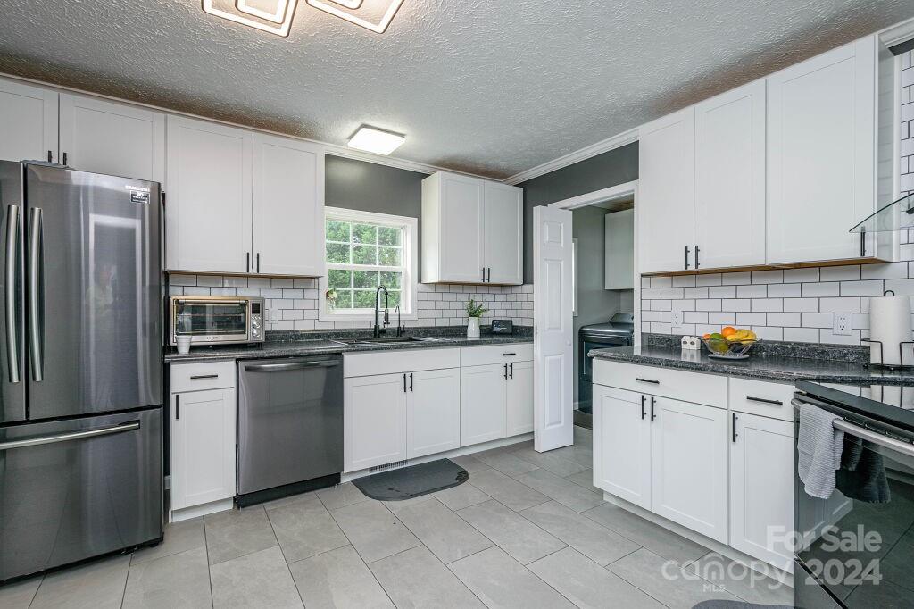 Lone Laurel - Residential