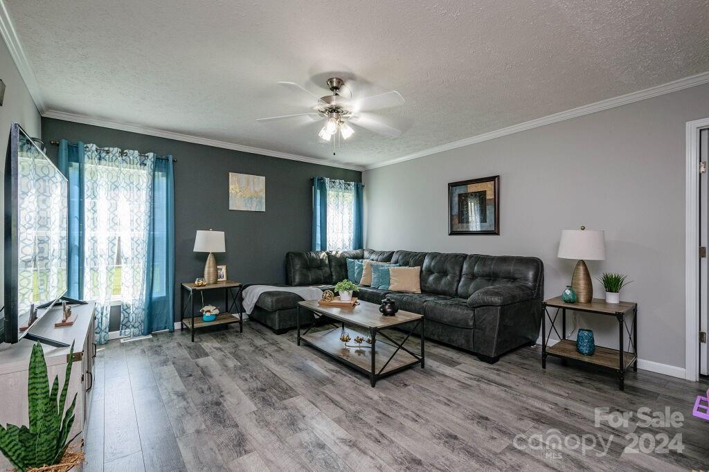 Lone Laurel - Residential