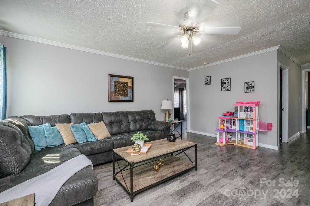 Lone Laurel - Residential