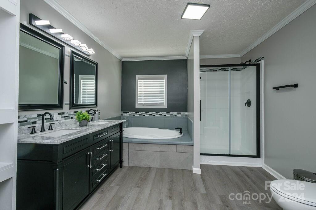 Lone Laurel - Residential