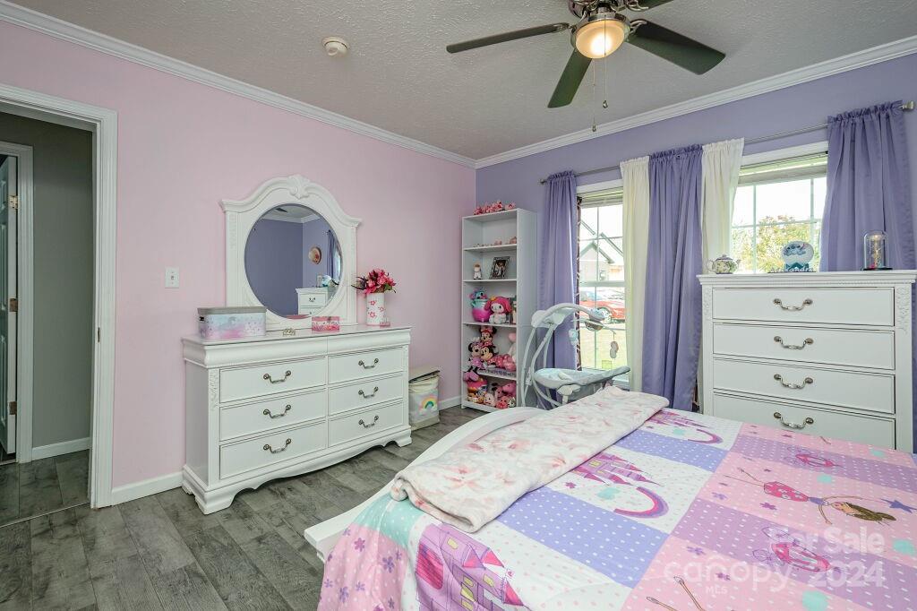 Lone Laurel - Residential