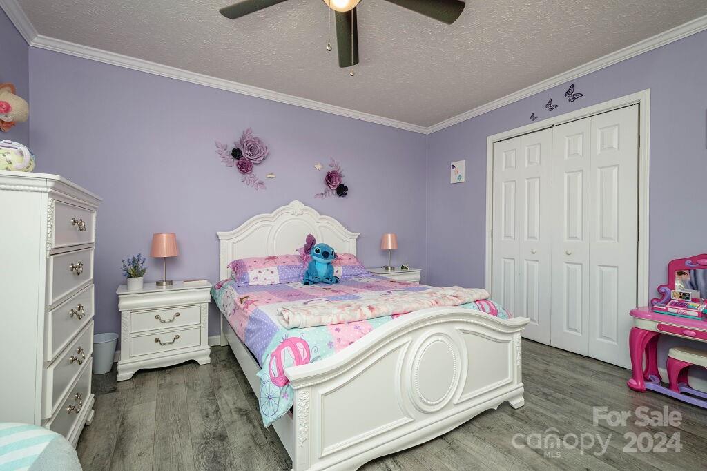 Lone Laurel - Residential