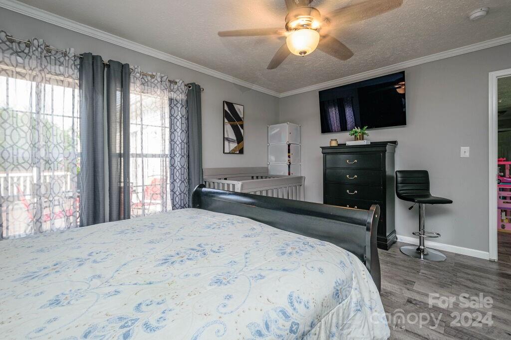 Lone Laurel - Residential