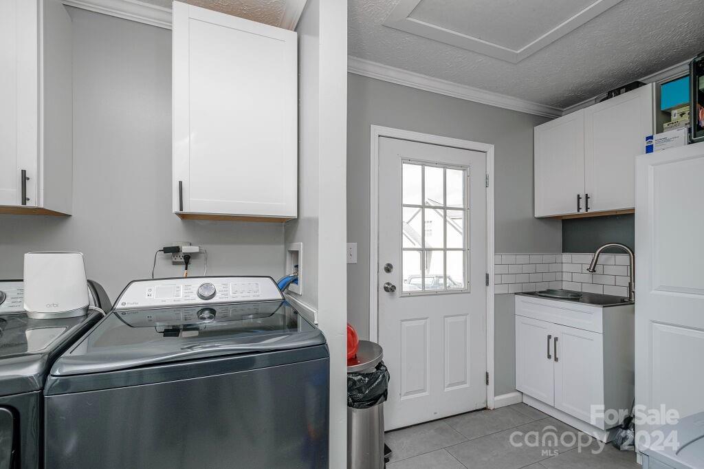 Lone Laurel - Residential