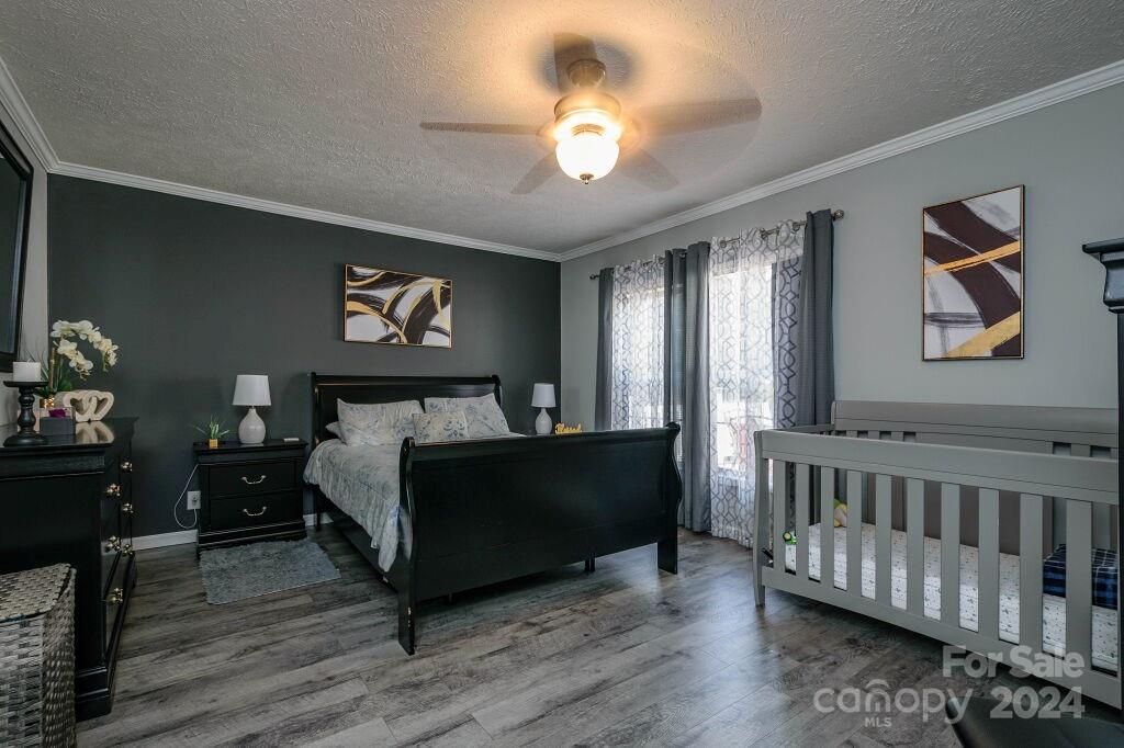 Lone Laurel - Residential