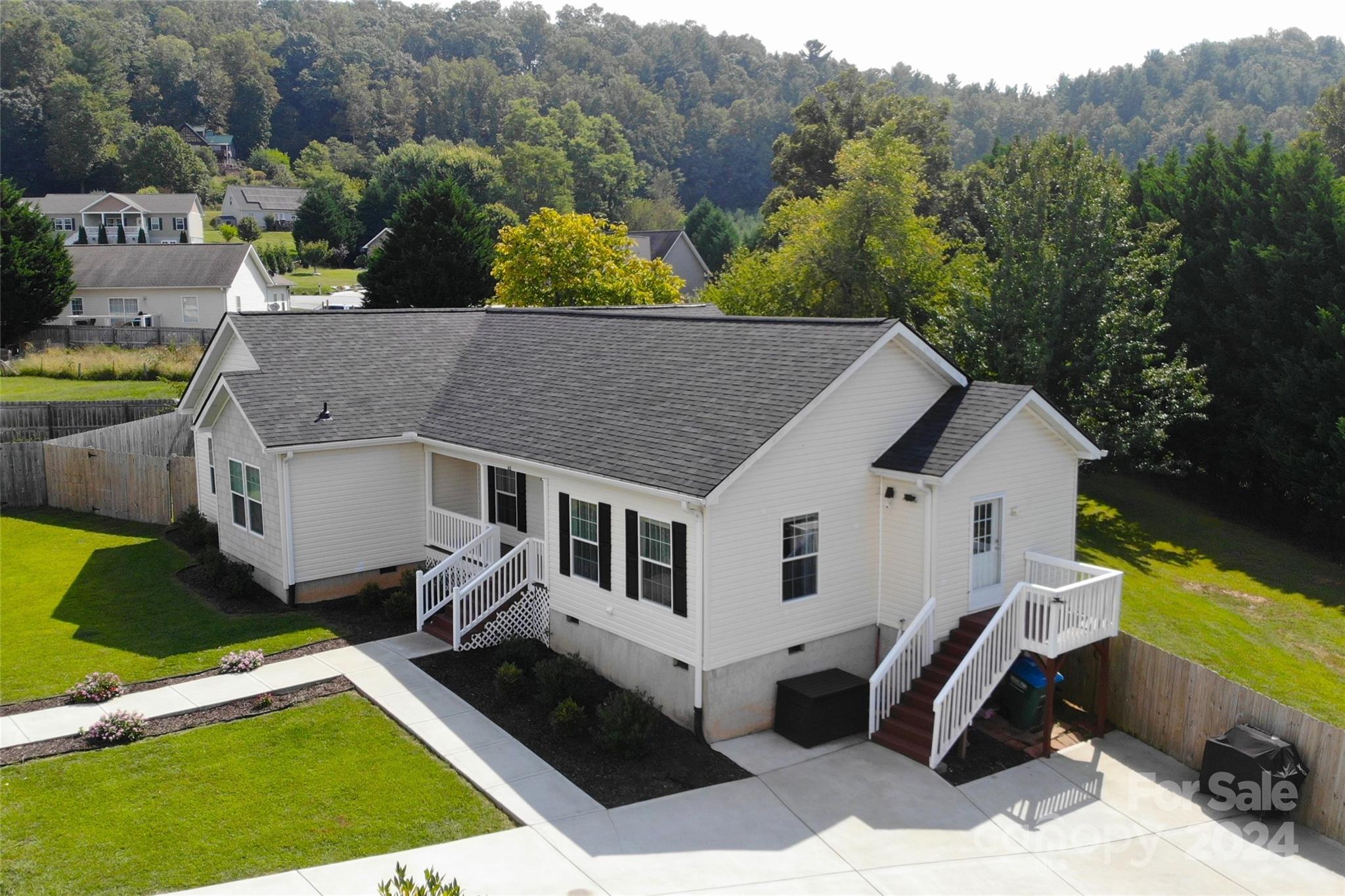 Lone Laurel - Residential