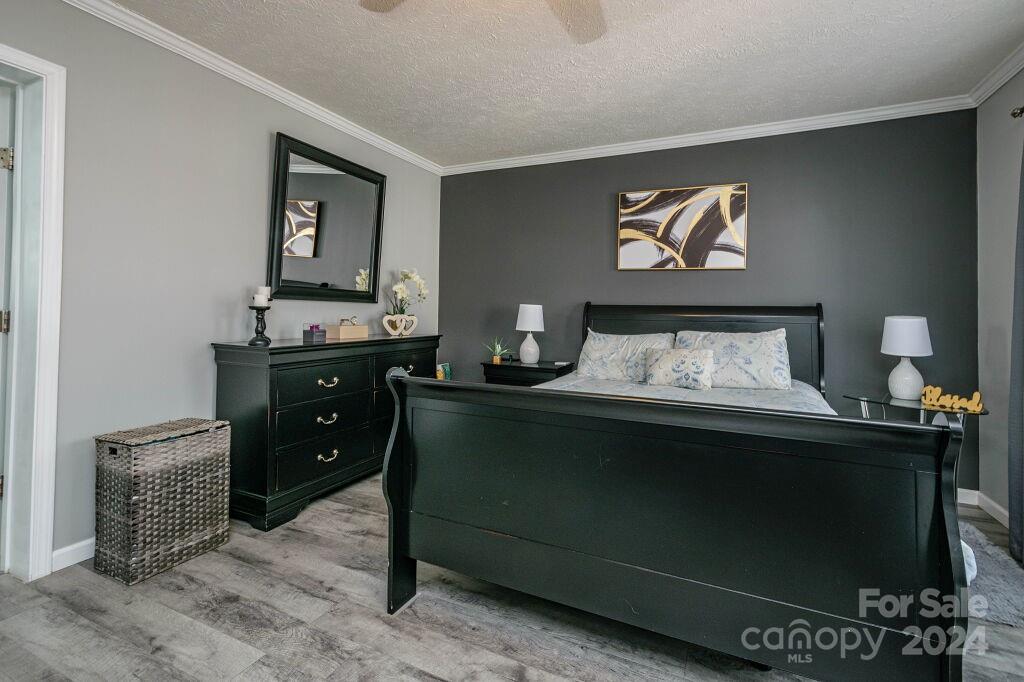 Lone Laurel - Residential