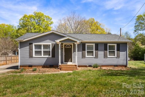 8410 Clear Meadow Lane Charlotte NC 28227