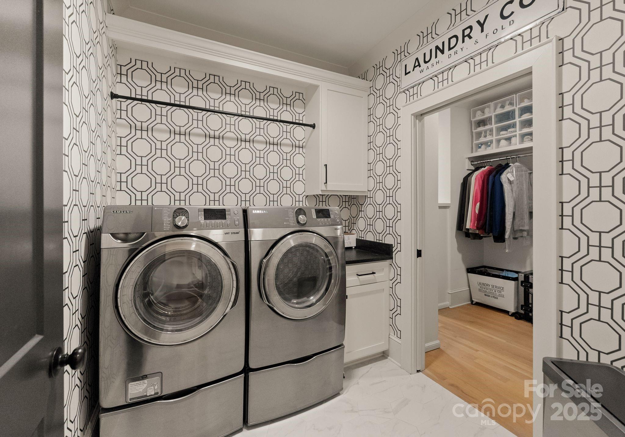 Charlotte, North Carolina 28270, United States, 5 Bedrooms Bedrooms, ,4 BathroomsBathrooms,Residential,Active,151109