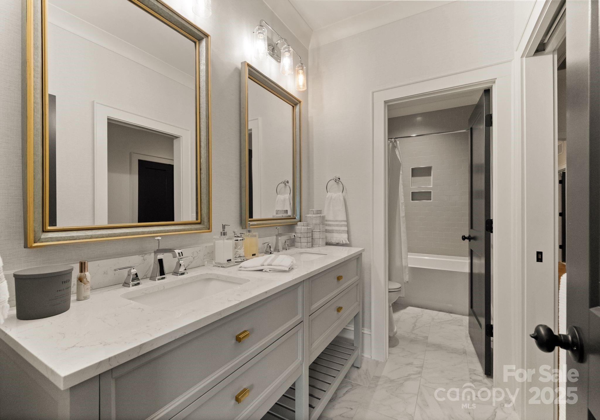 Charlotte, North Carolina 28270, United States, 5 Bedrooms Bedrooms, ,4 BathroomsBathrooms,Residential,Active,151109