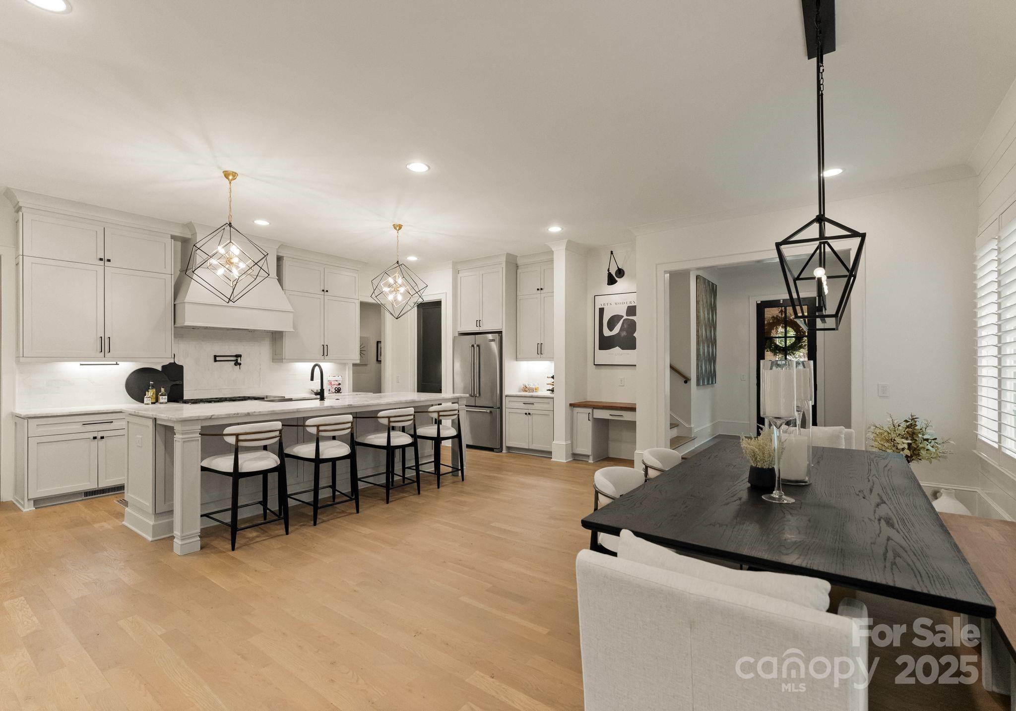 Charlotte, North Carolina 28270, United States, 5 Bedrooms Bedrooms, ,4 BathroomsBathrooms,Residential,Active,151109