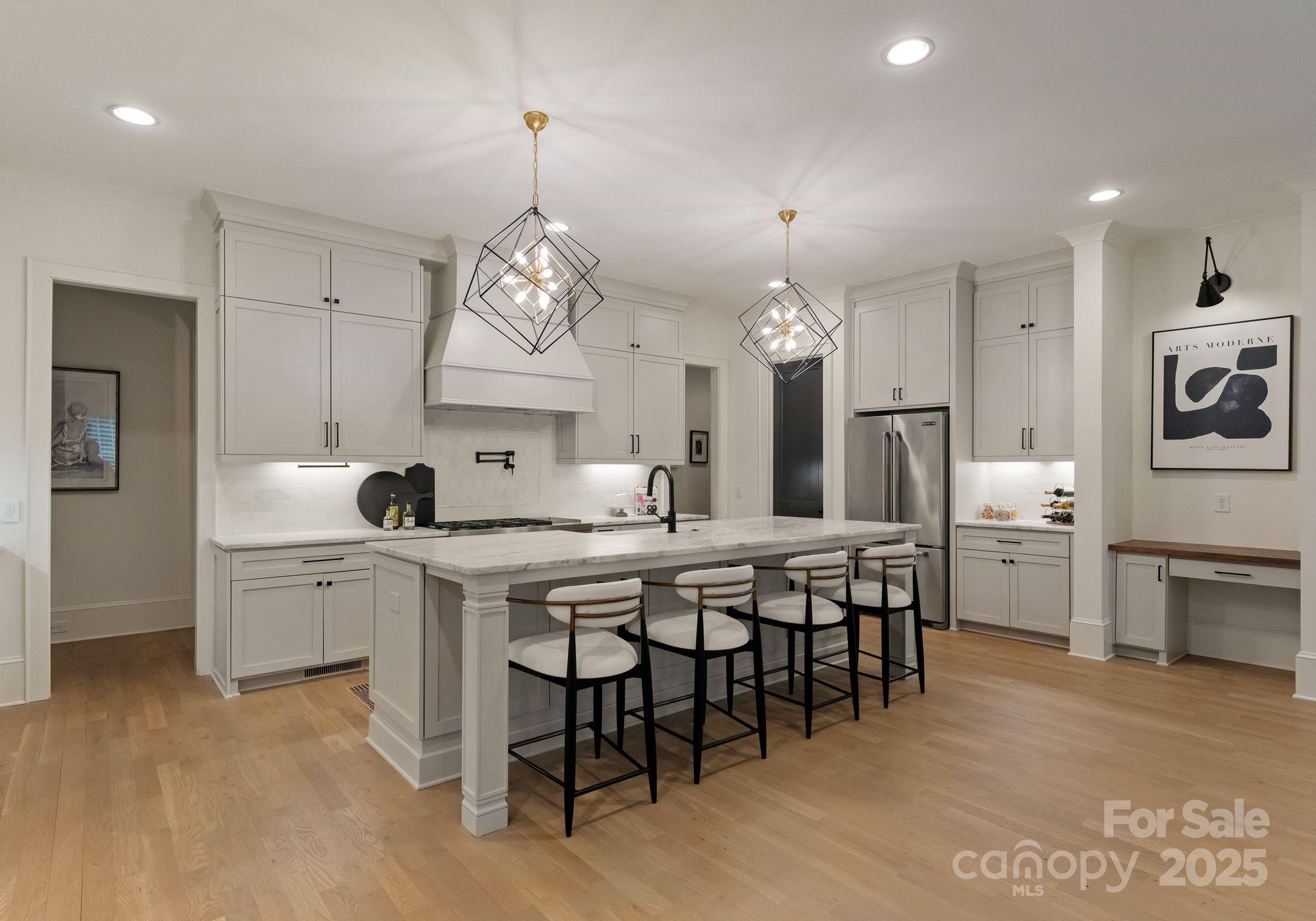 Charlotte, North Carolina 28270, United States, 5 Bedrooms Bedrooms, ,4 BathroomsBathrooms,Residential,Active,151109