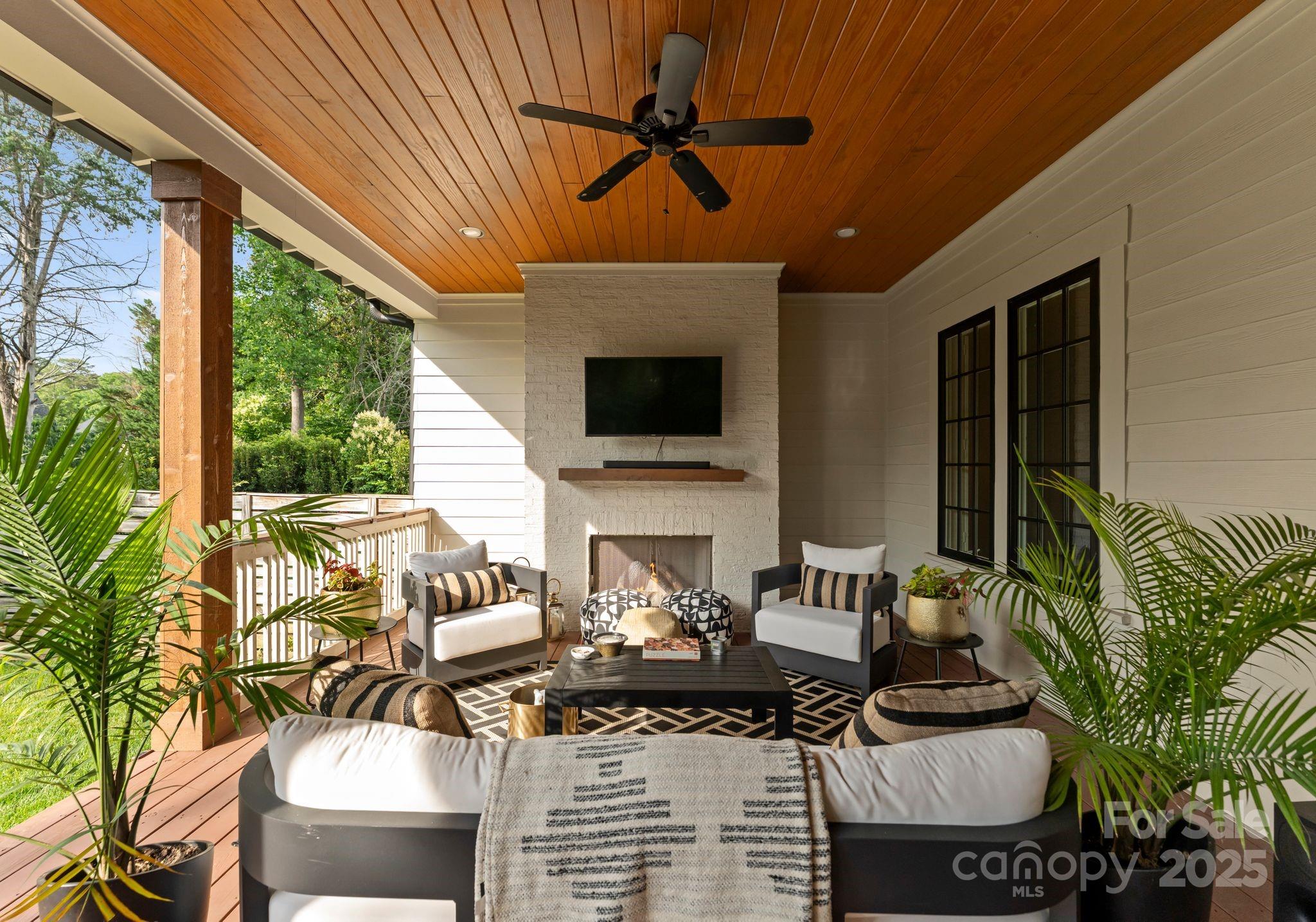 Charlotte, North Carolina 28270, United States, 5 Bedrooms Bedrooms, ,4 BathroomsBathrooms,Residential,Active,151109