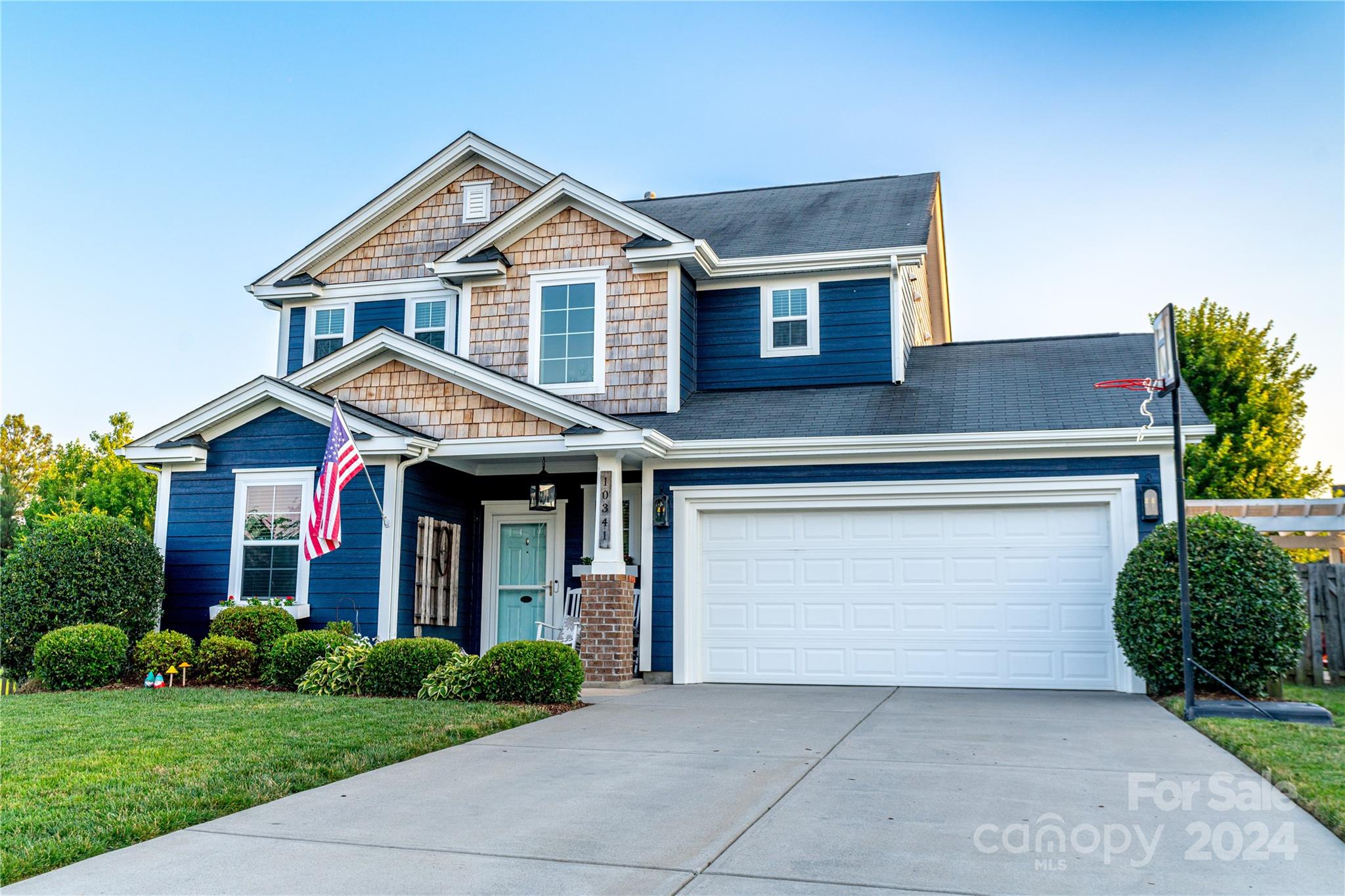 Winding Walk - Residential