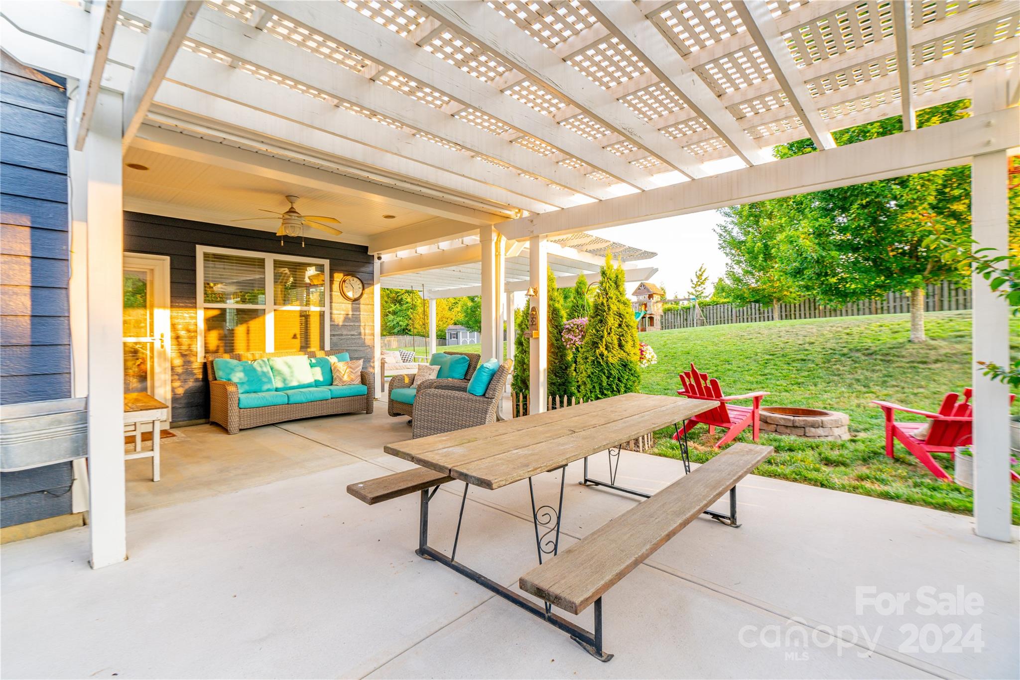 Winding Walk - Residential