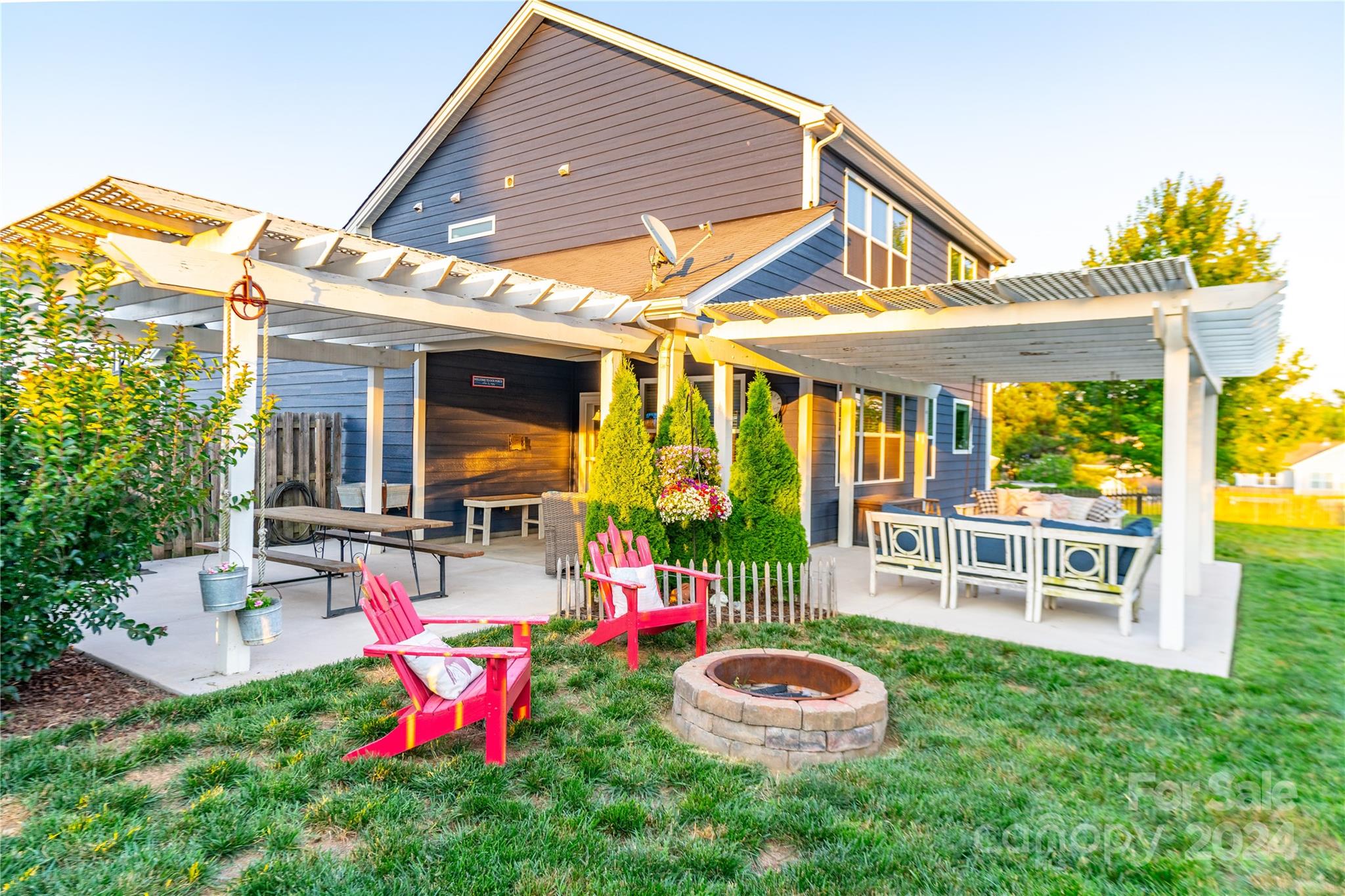 Winding Walk - Residential