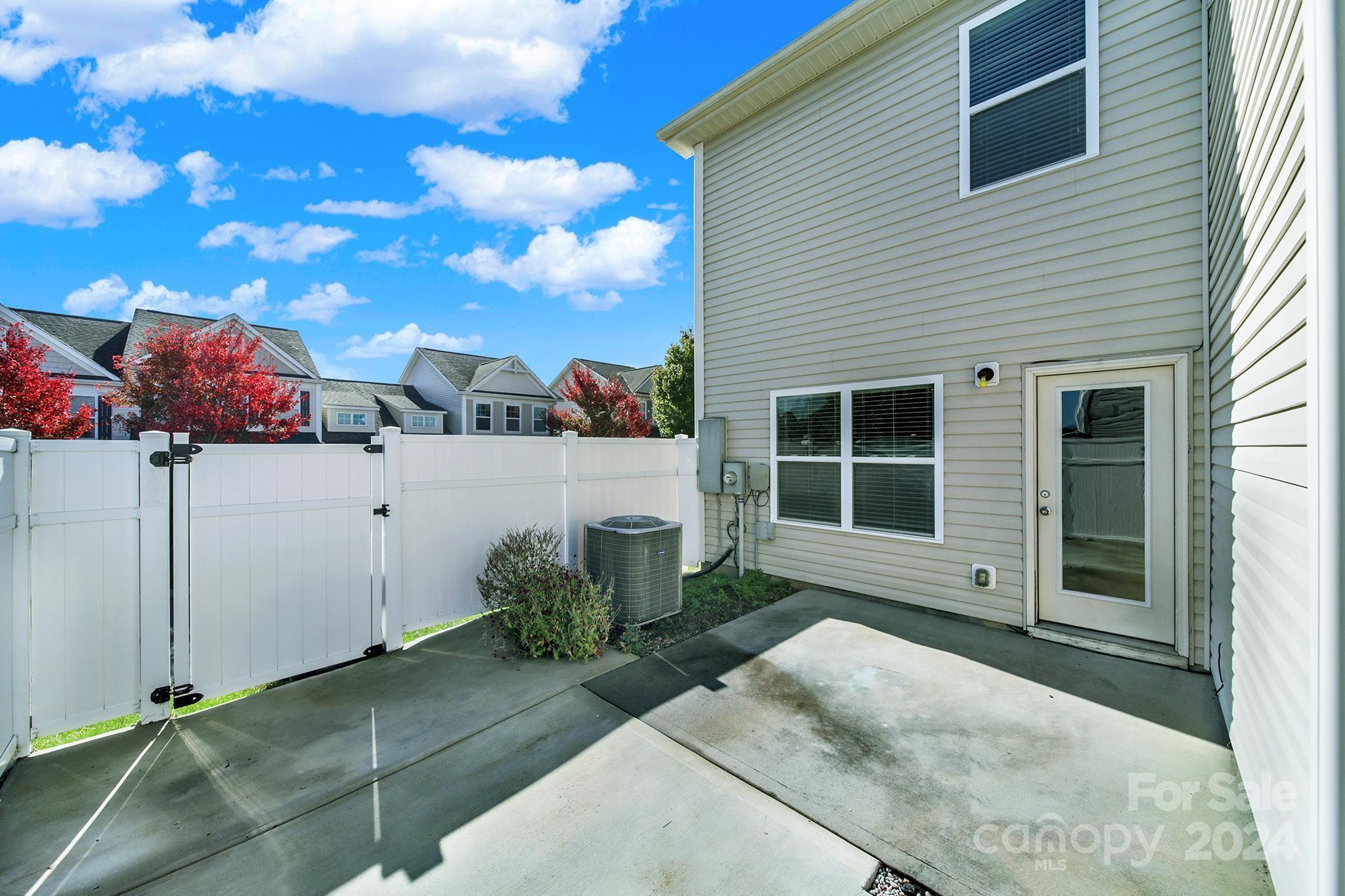 Summerlake - Residential