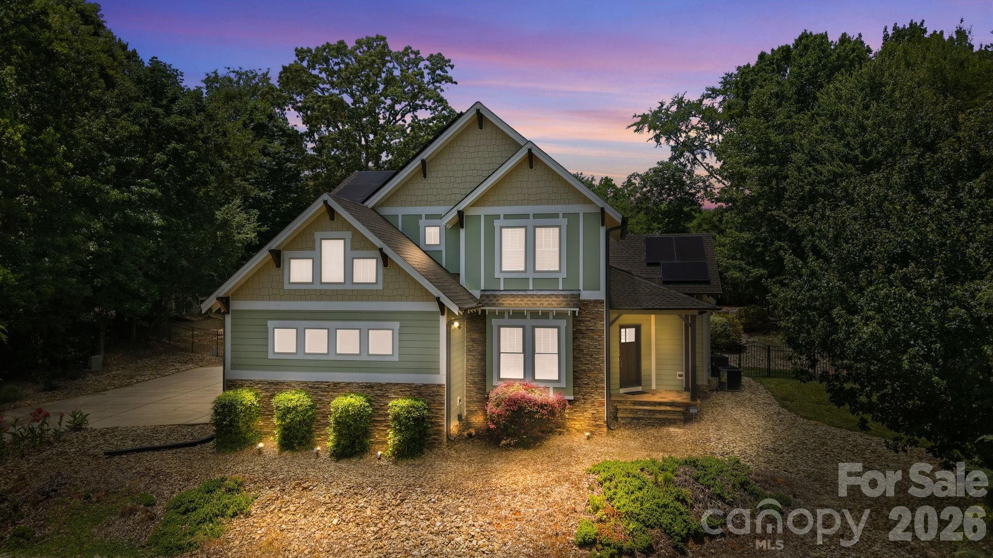 1104 Sawtooth Oak Lane
