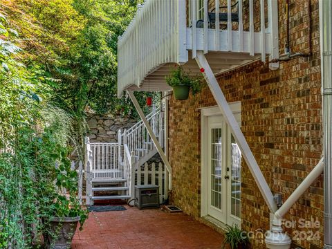 A home in Hendersonville