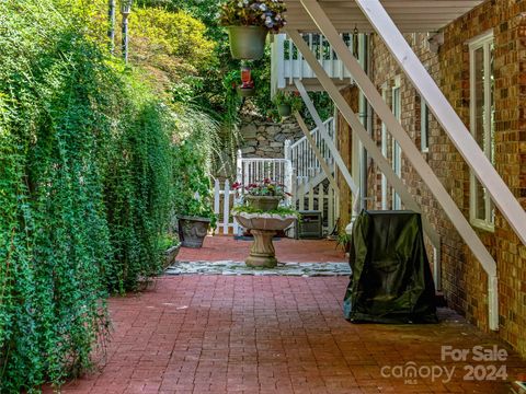 A home in Hendersonville