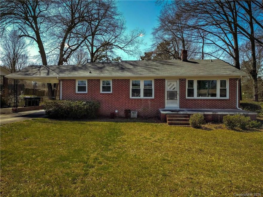 All Brick Ranch Home In Quiet Community - Convenient to 1-77, Shopping & Dining.  3-Bedrooms, Great Rm & Large Eat In Kitchen.  Den Could Easily Be Converted Back to a 4th Bedroom.  Washer/Dryer Hook  Ups are also Available in the Storage Rm in 1-Car Carport.  Fenced Rear Yard is Perfect for the Kids & Pets.