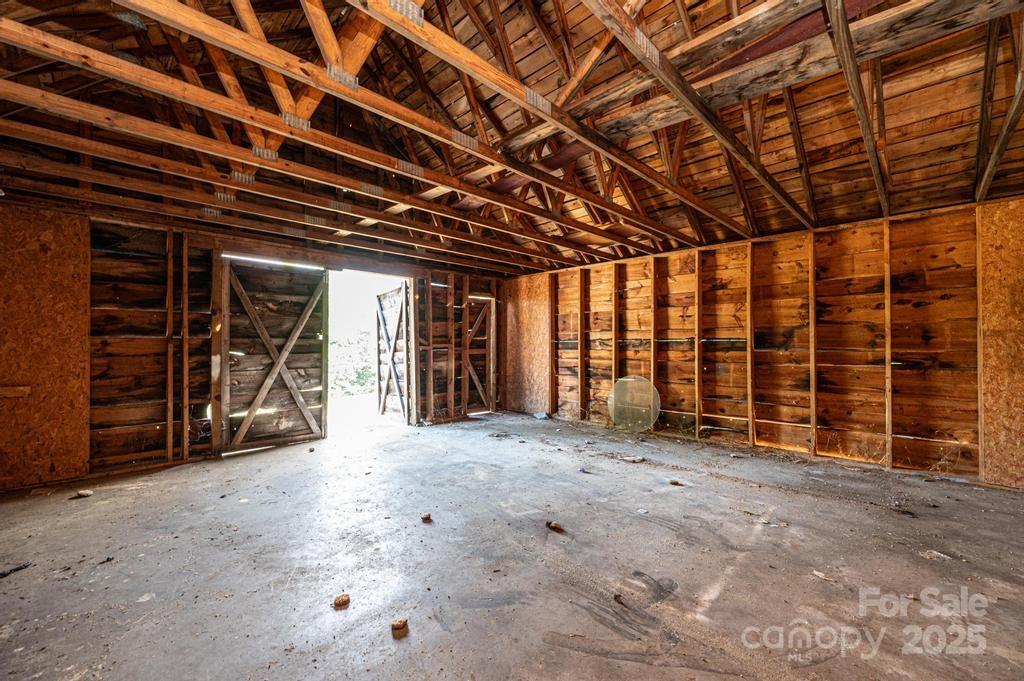 3398 Shamrock Heights