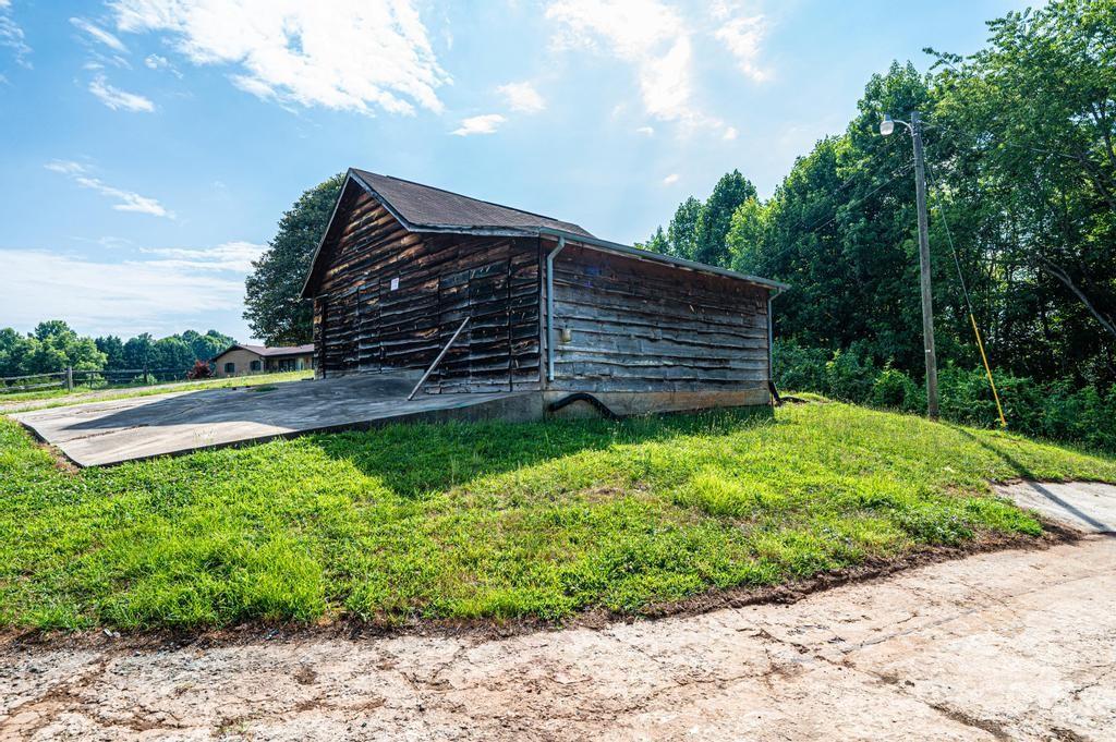 3398 Shamrock Heights