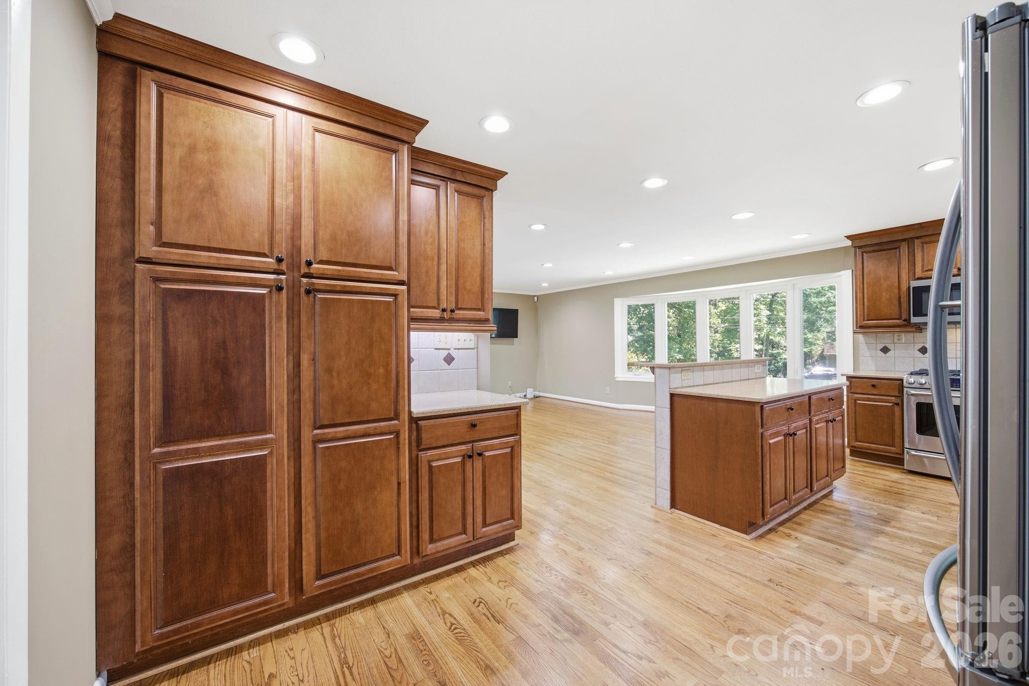 Country Club - Residential