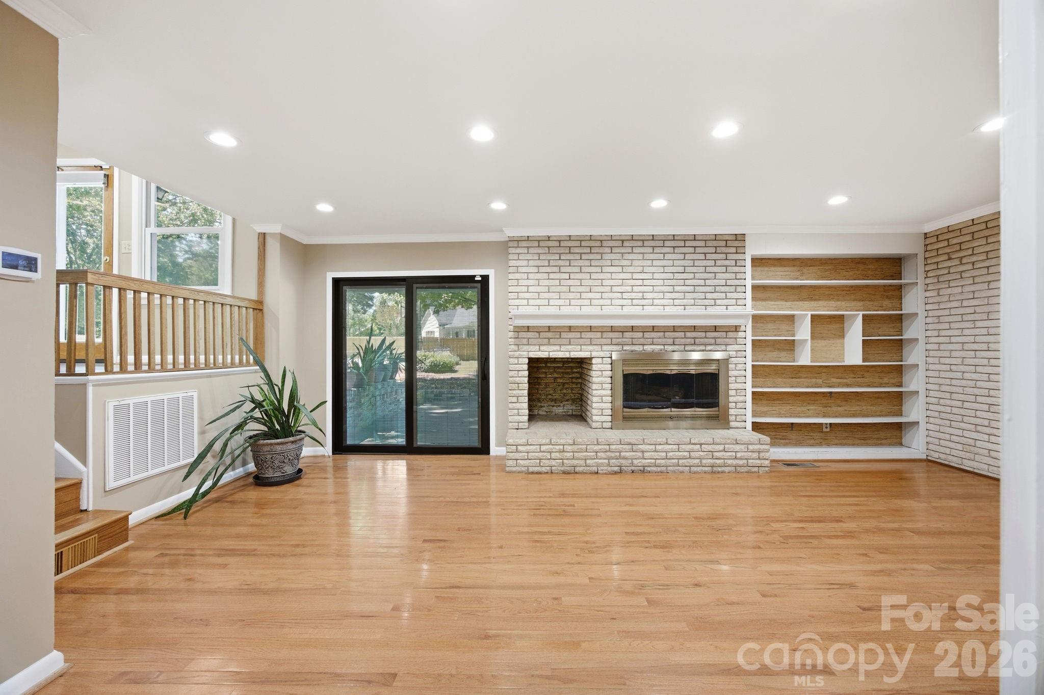 Country Club - Residential