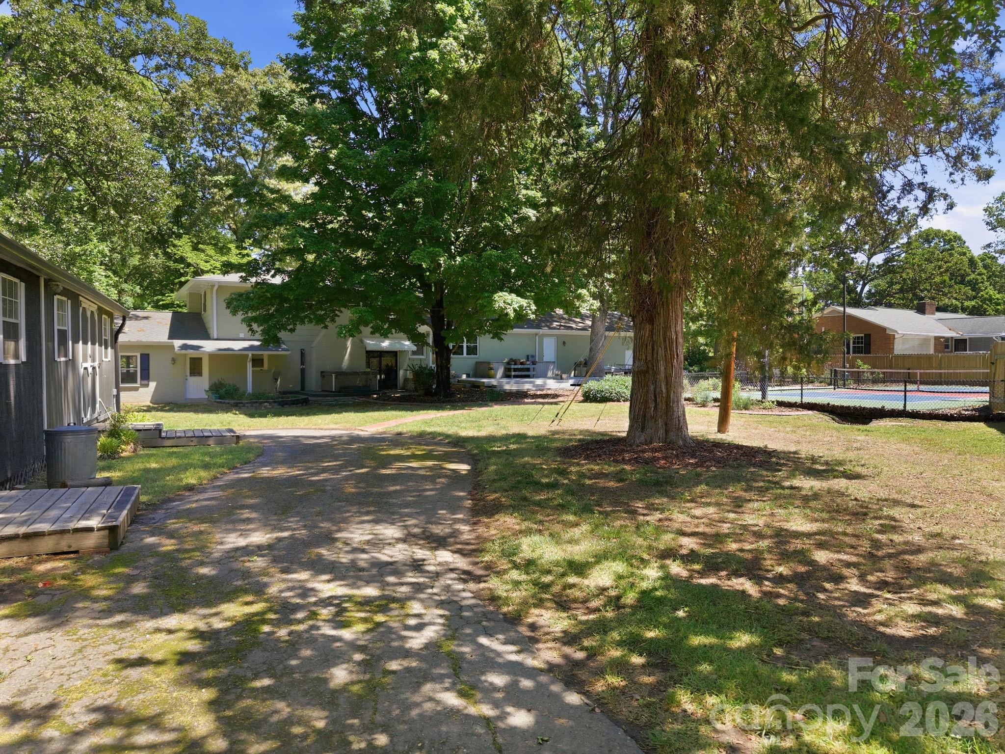 Country Club - Residential