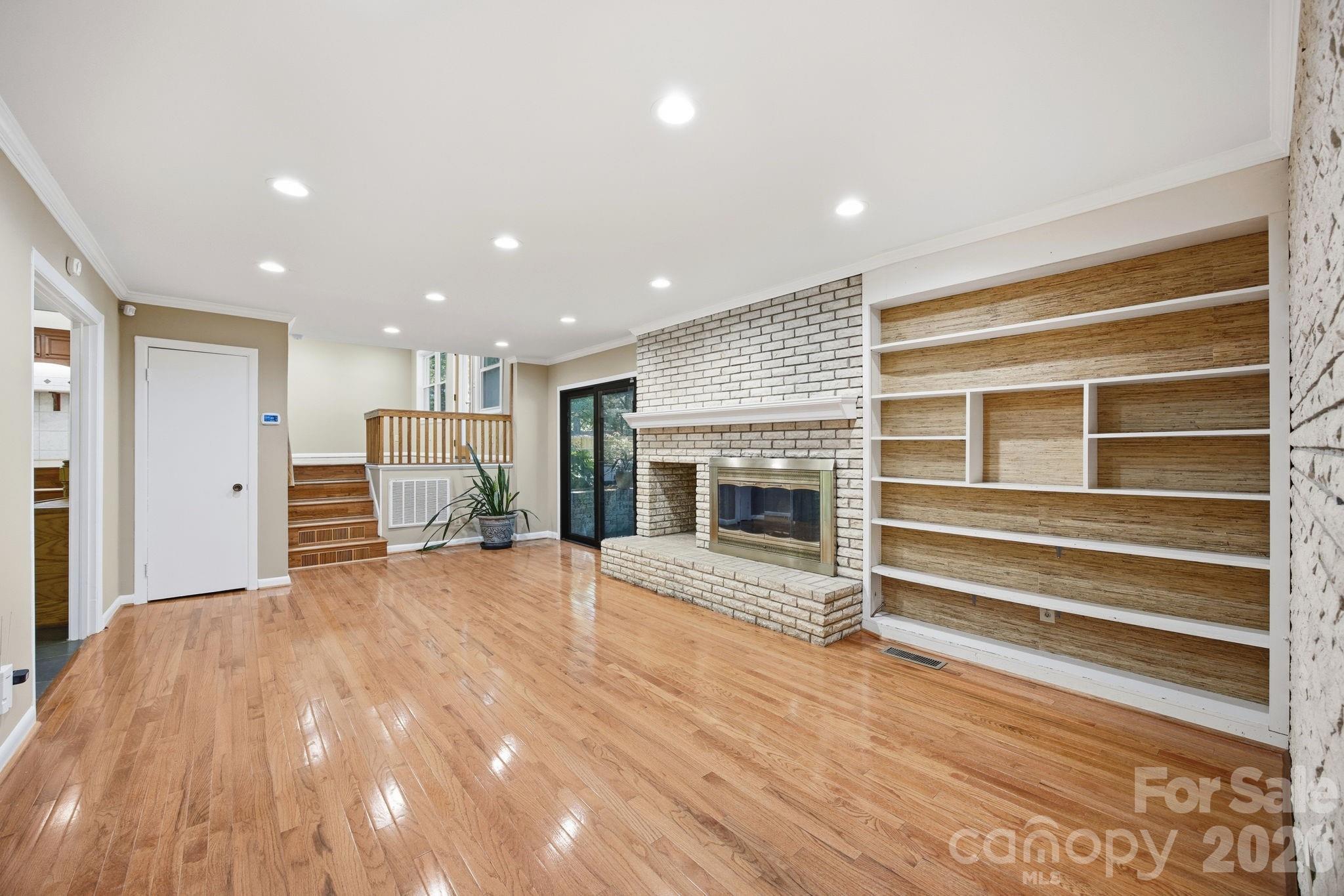 Country Club - Residential