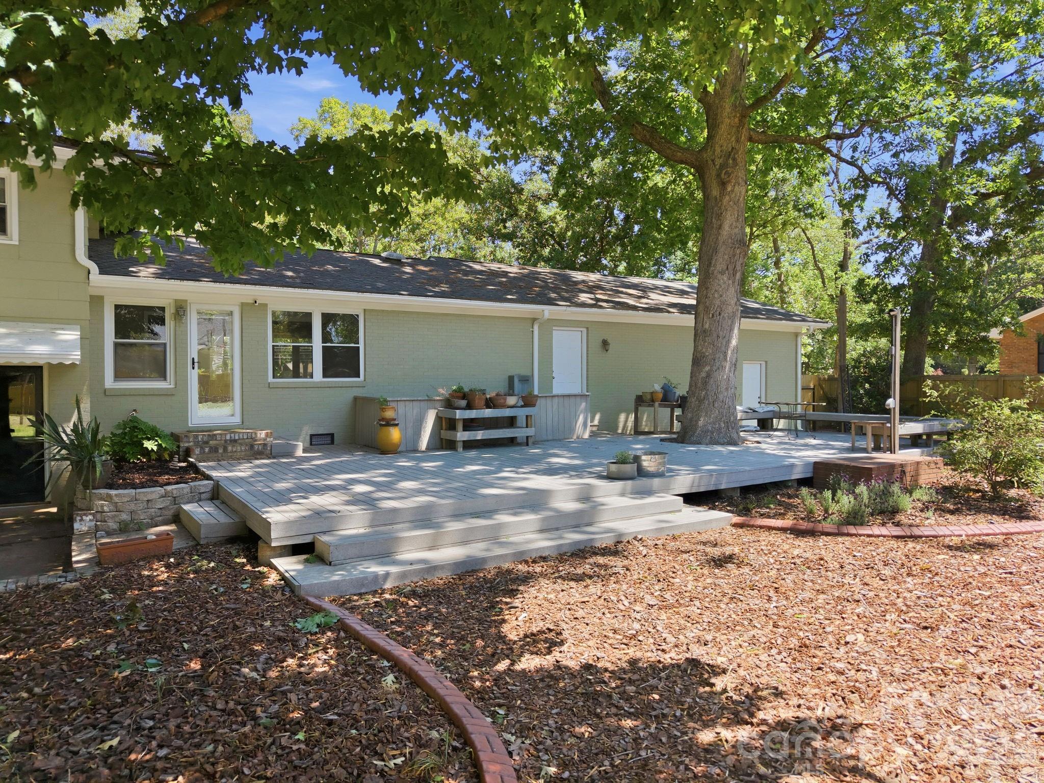 Country Club - Residential