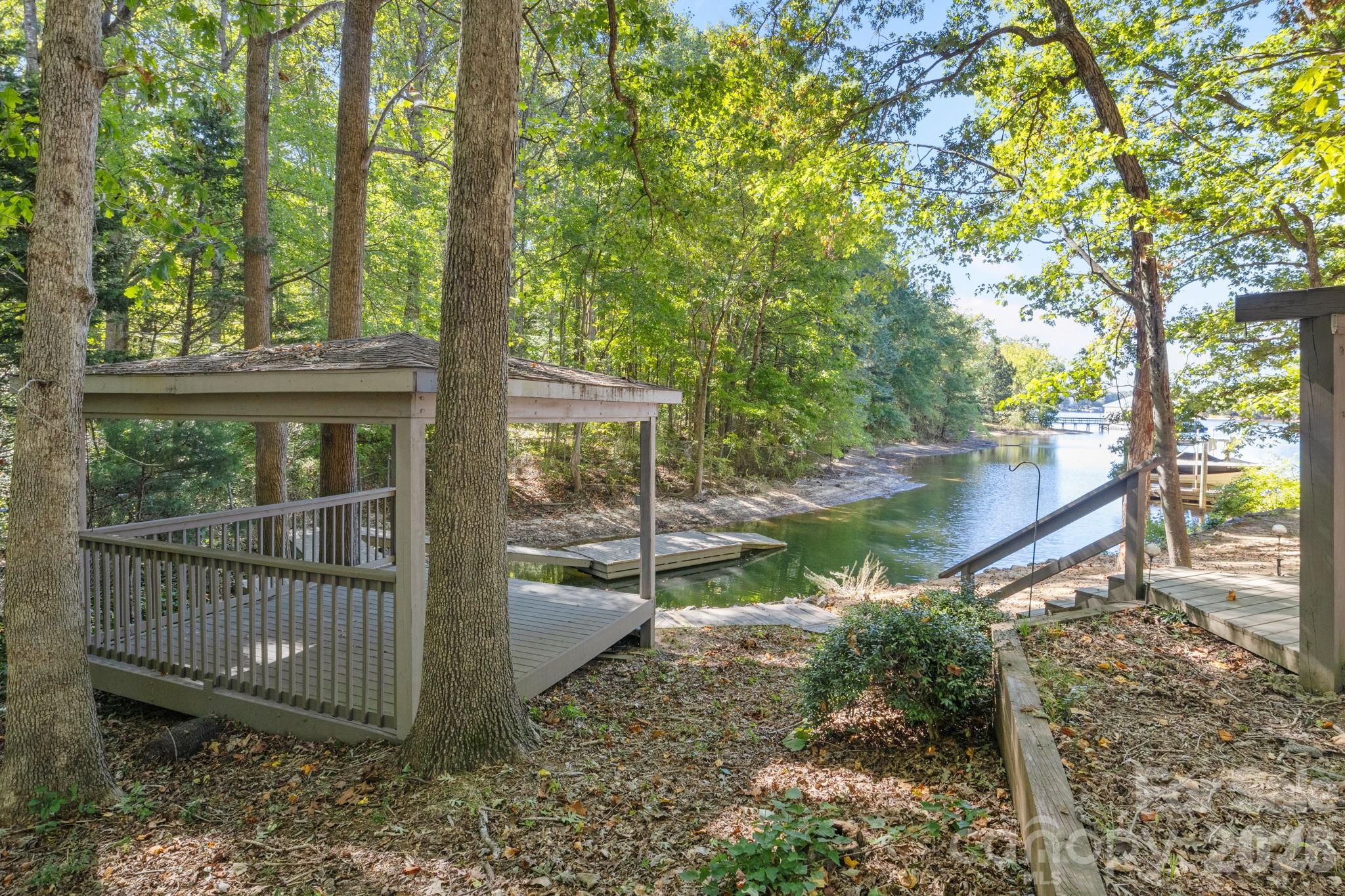 Yachtman Shores - Residential