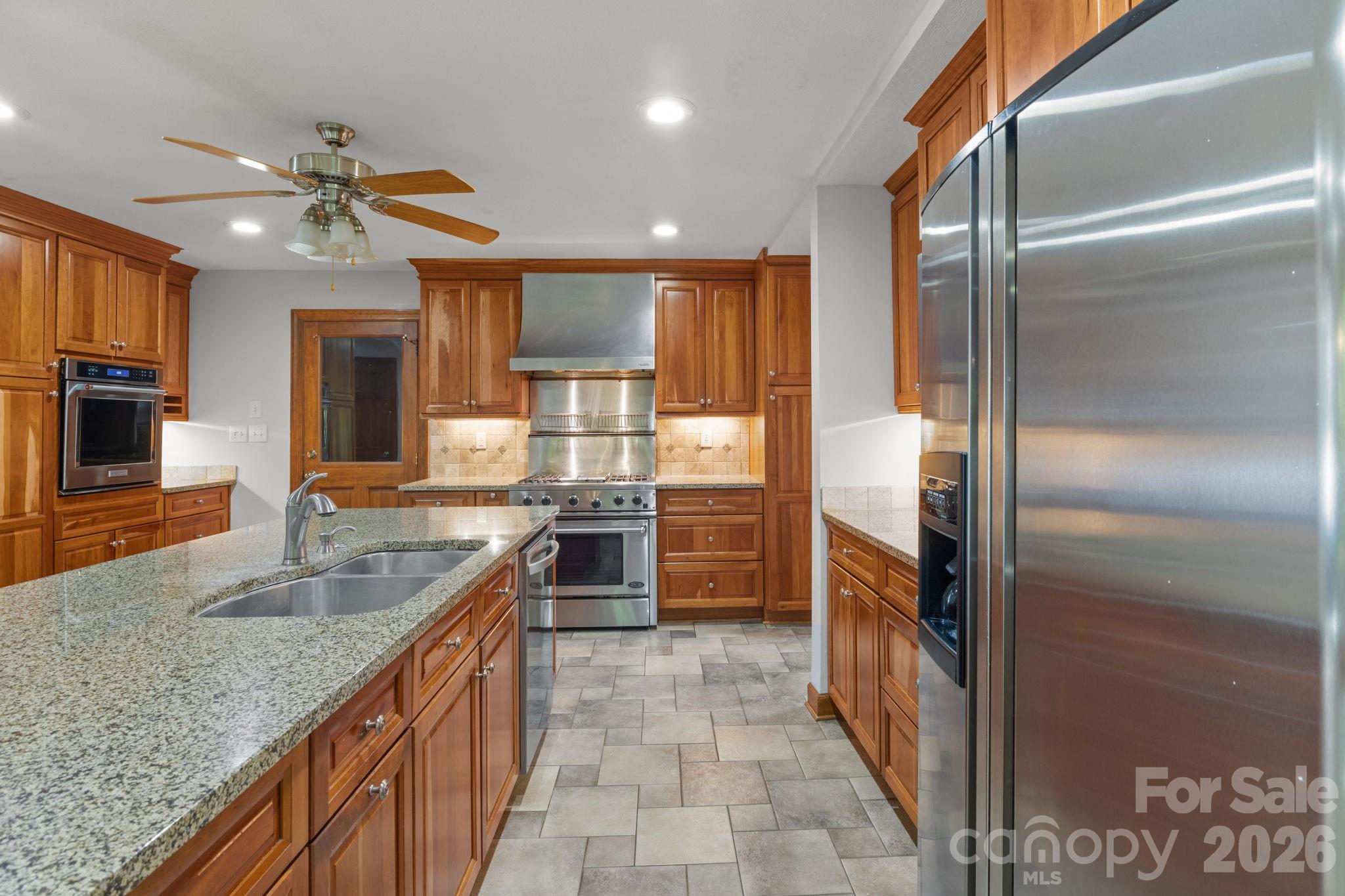 Yachtman Shores - Residential