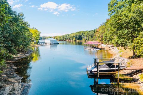 19322 Yachtman Drive Cornelius NC 28031